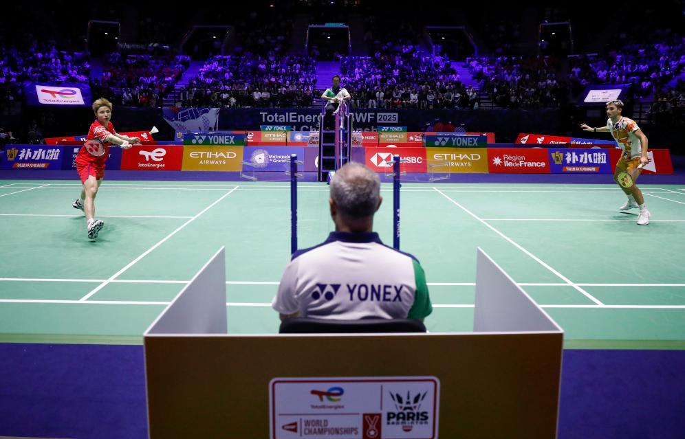 更衣室对话 更衣室对话