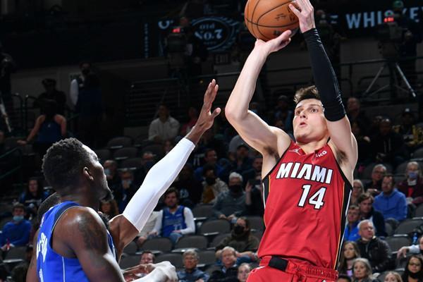 的贺希宁表 的贺希宁表