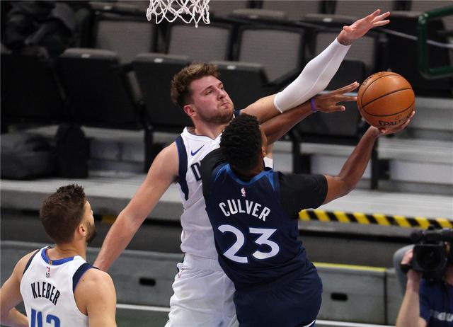 詹姆斯的 詹姆斯的