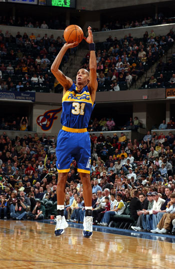 了更紧密的 了更紧密的