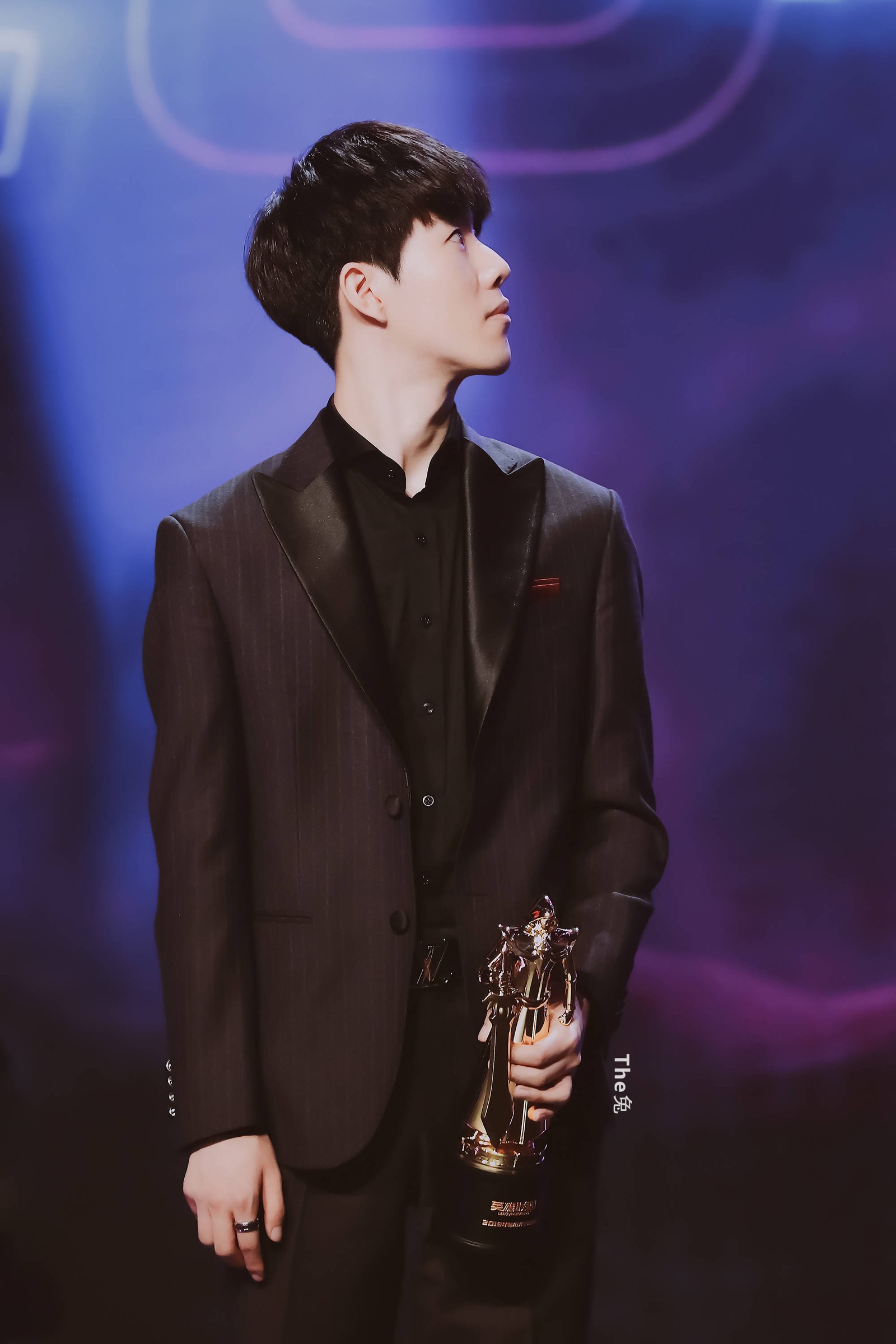 制造威胁 制造威胁